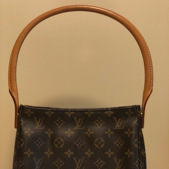 āSoldāLouis Vuitton Looping MM - Picture 2 of 9
